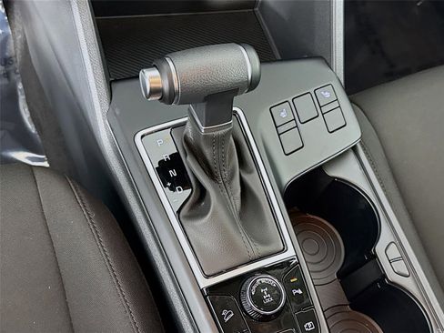 Certified 2025 Kia Sportage LX AWD/4WD image 17