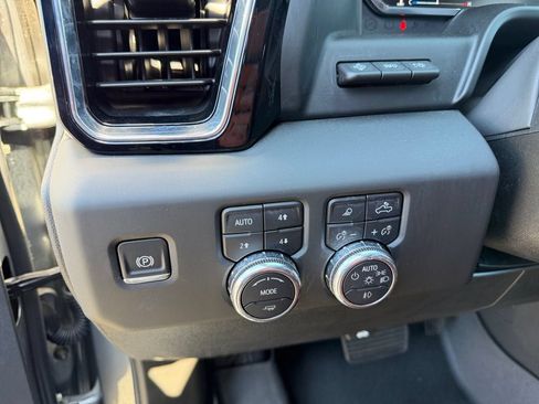 Used 2025 GMC Sierra 1500 Denali Ultimate AWD/4WD image 19