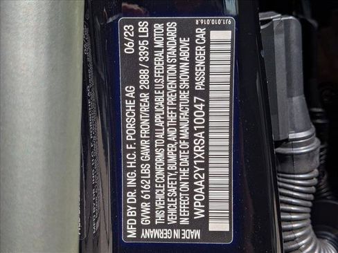 Used 2024 Porsche Taycan image 27