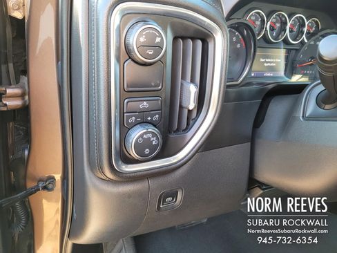 Used 2019 Chevrolet Silverado 1500 LT w/ Texas Edition image 28