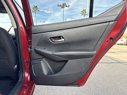 Used 2022 Nissan Sentra SV w/ Trunk Package image 38