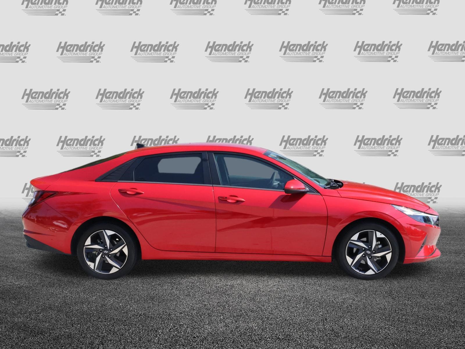 Used 2023 Hyundai Elantra SEL w/ Convenience Package FWD image 10