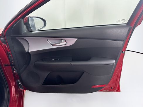 Used 2024 Kia Forte LXS image 29