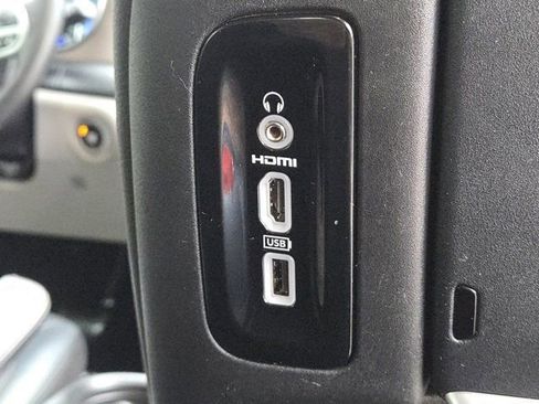 Used 2019 Chrysler Pacifica Touring-L Plus w/ Advanced Safetytec Group image 31