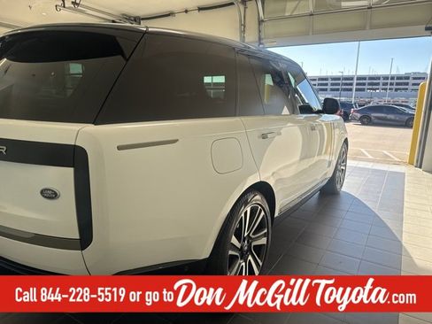 Used 2023 Land Rover Range Rover SE image 4