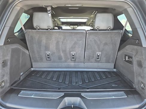 Certified 2022 Cadillac Escalade Sport image 12