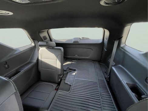 Used 2023 Chevrolet Traverse LT AWD/4WD image 17