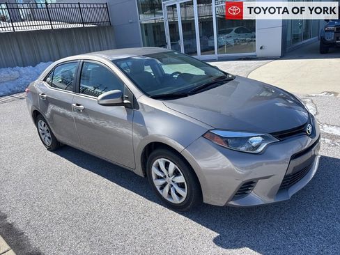 Used 2015 Toyota Corolla LE image 1