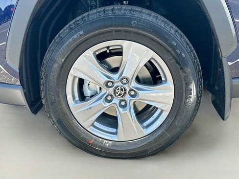 Used 2025 Toyota RAV4 XLE w/ Convenience Package image 23