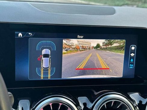 Used 2025 Mercedes-Benz GLA 250 image 25