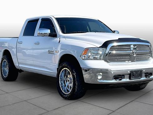 Used 2017 RAM 1500 Lone Star AWD/4WD image 2