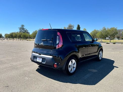 Used 2015 Kia Soul FWD image 5