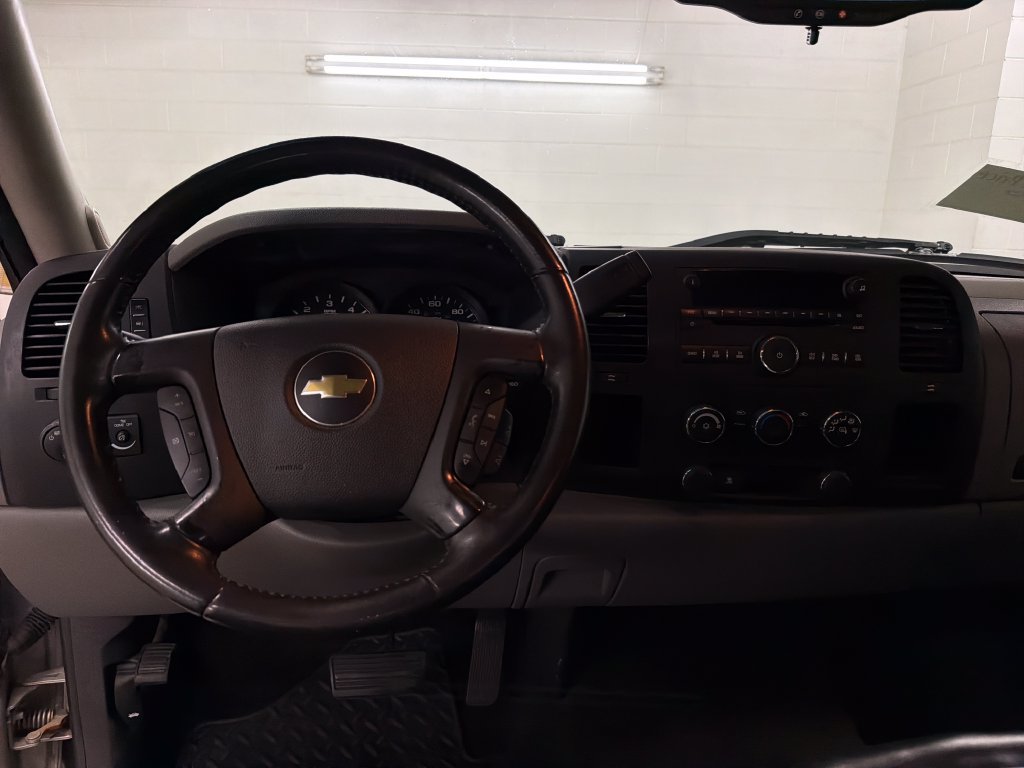 Used 2011 Chevrolet Silverado 1500 LS RWD image 7