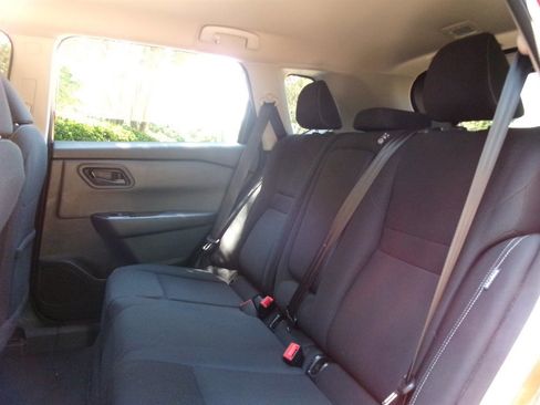 Used 2024 Nissan Rogue S AWD/4WD image 34