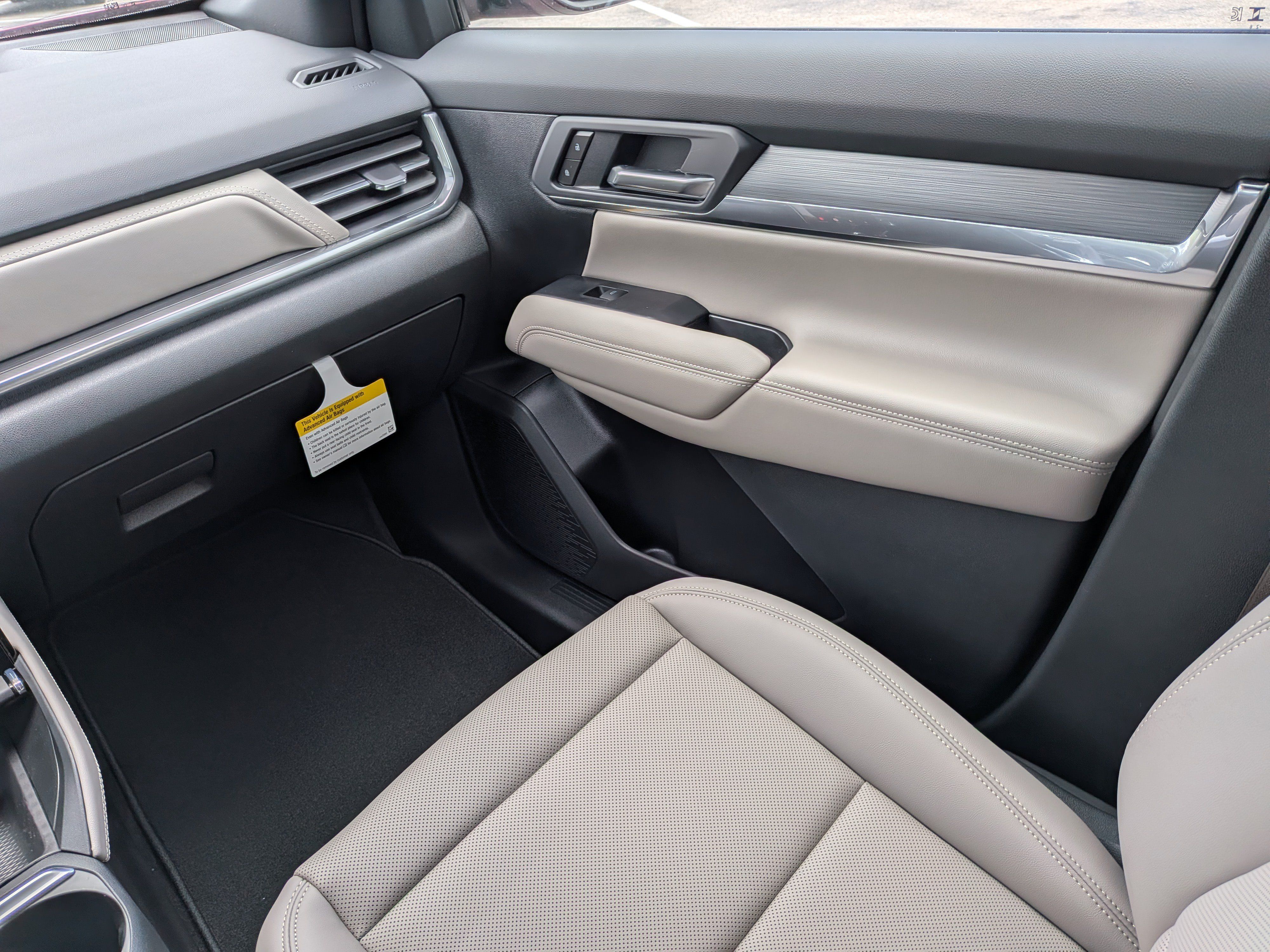 New 2027 GMC Terrain Elevation w/ Elevation Premium Package FWD image 15