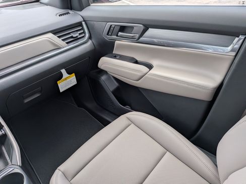 New 2027 GMC Terrain Elevation w/ Elevation Premium Package FWD image 15