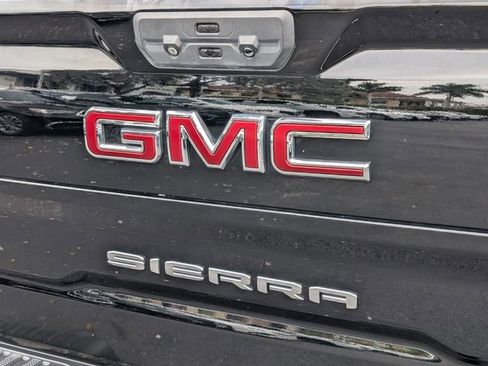 Used 2022 GMC Sierra 1500 SLT w/ SLT Premium Plus Package image 18