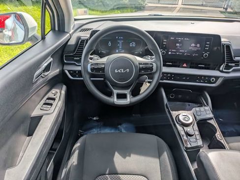 Used 2023 Kia Sportage LX AWD/4WD image 15