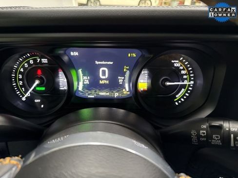 Used 2024 Jeep Wrangler Unlimited Sahara w/ Technology Group image 19