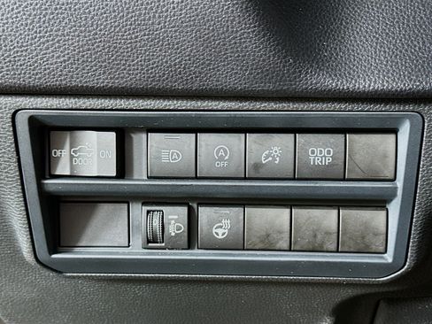 Used 2022 Toyota Tundra SR5 w/ TRD Off-Road Package image 16