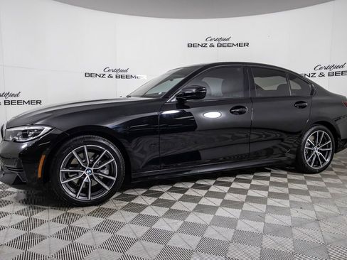 Used 2022 BMW 330i Sedan w/ Driving Assistance Package image 11
