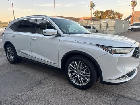 Used 2022 Acura MDX SH-AWD w/ Advance Package image 4