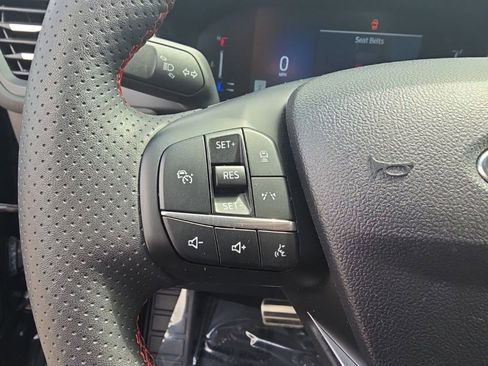 Certified 2024 Ford Escape ST-Line w/ Tech Pack #1 image 18