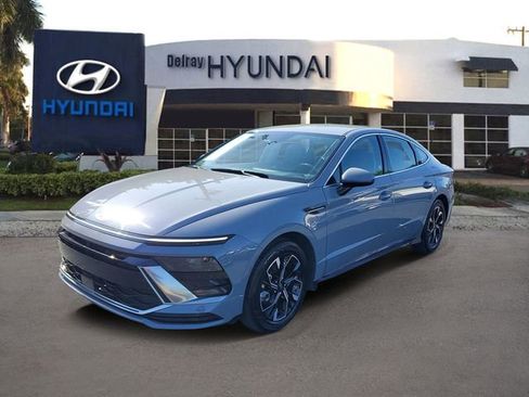 Used 2025 Hyundai Sonata SEL FWD image 3