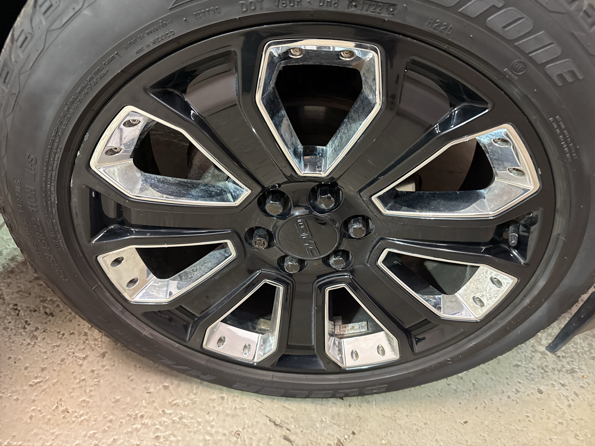 Used 2018 GMC Yukon Denali w/ Denali Ultimate Package AWD/4WD image 33