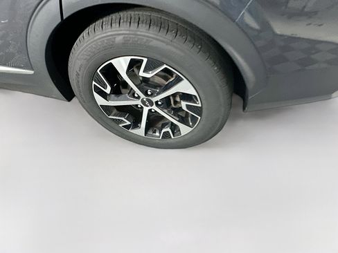Used 2024 Kia Sportage EX image 11