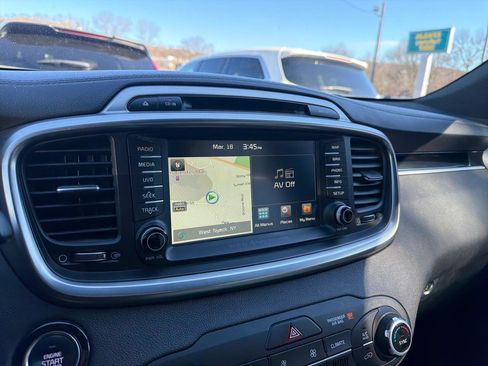 Used 2016 Kia Sorento SX image 25