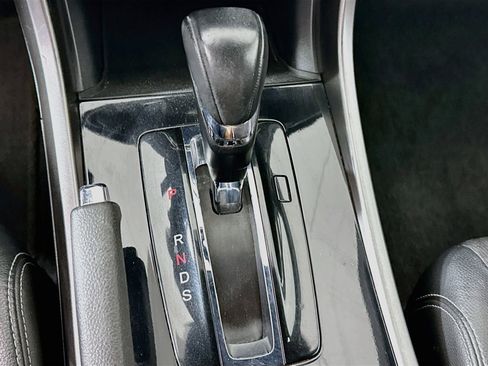 Used 2017 Honda Accord Sport image 23