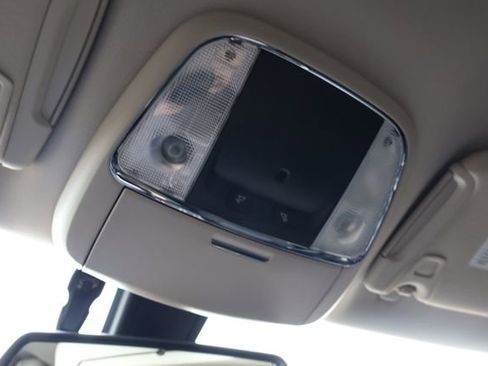 Used 2022 Chrysler 300 Touring w/ Sport Appearance Package image 21