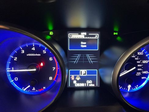 Used 2017 Subaru Outback 2.5i Limited image 11