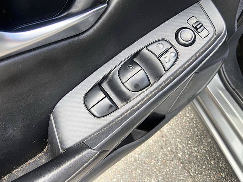 Used 2021 Nissan Sentra SV FWD image 8