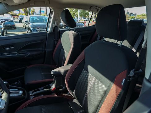 New 2025 Nissan Versa SR image 15