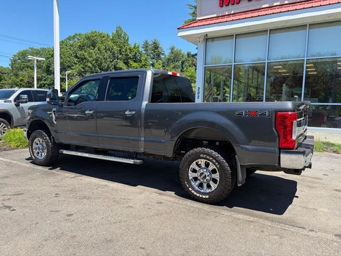 Used 2019 Ford F250 XLT w/ XLT Premium Package AWD/4WD image 11