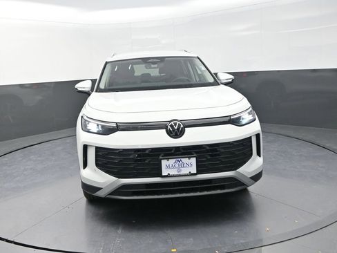 New 2026 Volkswagen Tiguan SE AWD/4WD image 2
