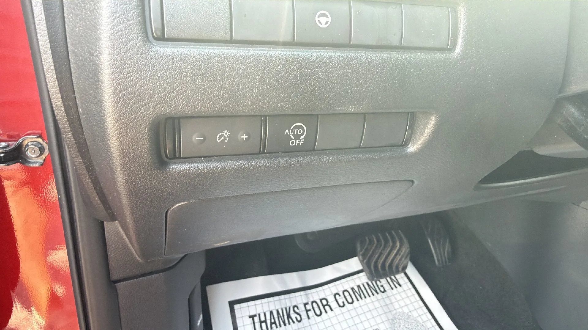Used 2023 Nissan Rogue SV FWD image 18