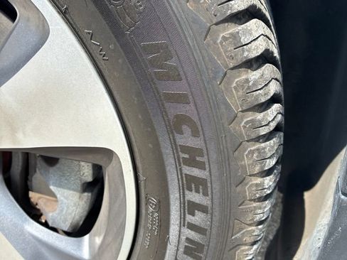 Used 2020 Jeep Cherokee Limited AWD/4WD image 6