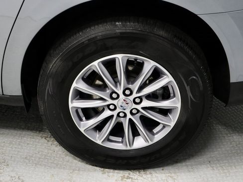 Used 2024 Buick Enclave Premium image 20