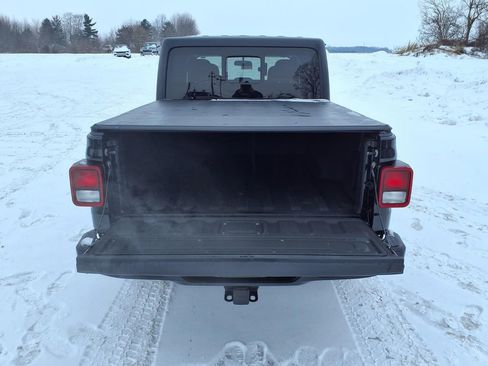 Used 2020 Jeep Gladiator Sport w/ Quick Order Package 23S image 13