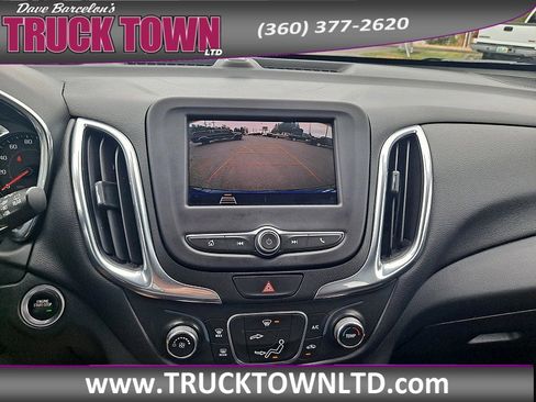 Used 2020 Chevrolet Equinox LT image 18