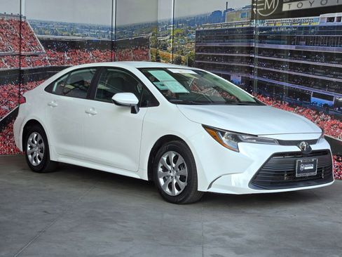 Certified 2024 Toyota Corolla LE FWD image 1
