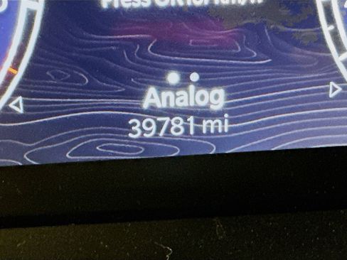 Used 2024 Jeep Grand Cherokee L Limited w/ Luxury Tech Group II image 19