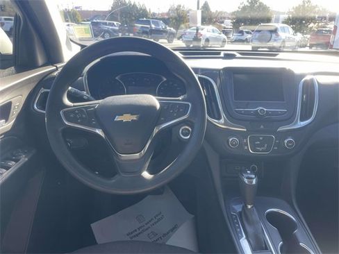 Used 2021 Chevrolet Equinox LT image 12