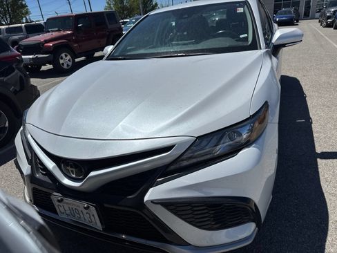 Used 2024 Toyota Camry XSE FWD image 2