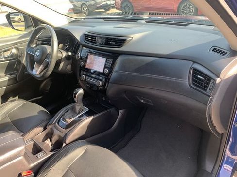 Used 2018 Nissan Rogue SL AWD/4WD image 11