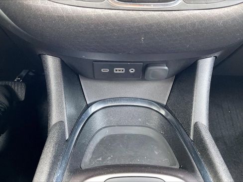 Used 2022 Chevrolet Malibu LT image 31