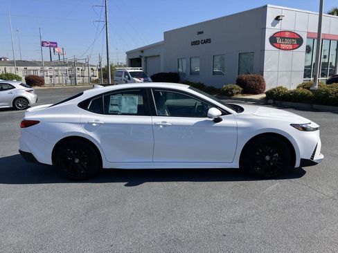 New 2026 Toyota Camry SE image 6